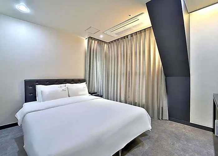 Hotel Platinum Nampo 3*