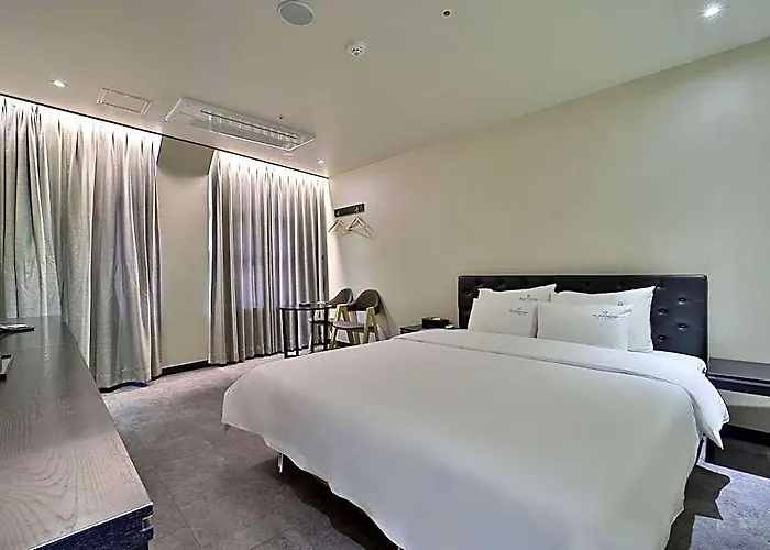 Platinum Nampo Hotel